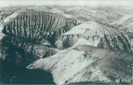 1947年4月14日，西北野戰(zhàn)兵團取得了羊馬河戰(zhàn)役的勝利。圖為羊馬河戰(zhàn)役戰(zhàn)場。